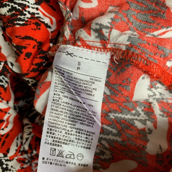 Banana Republic Floral Romper - Picture 6 of 7